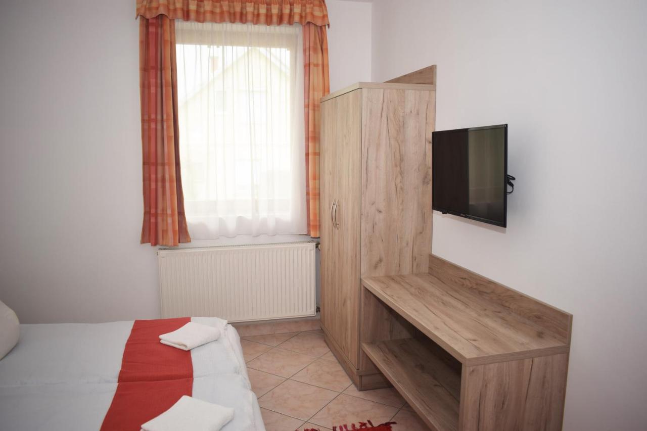 Varga Apartmanház Zalakaros Exterior foto